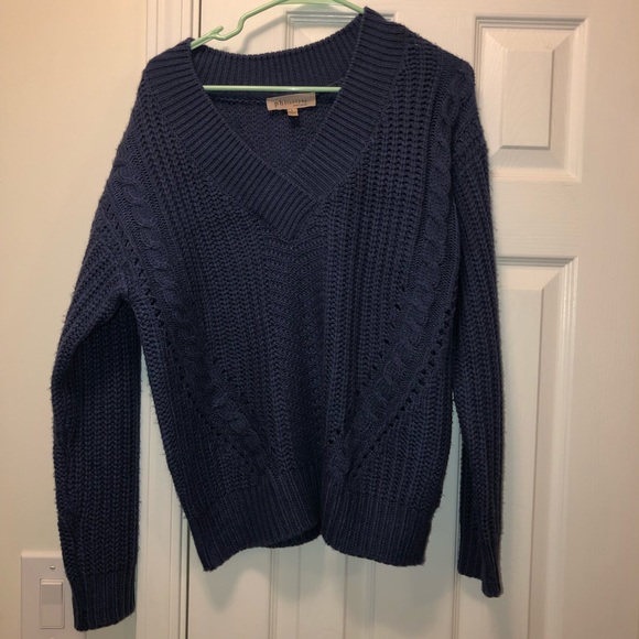 Oversized Chunky Cable-Knit Sweater - Picture 1 of 2